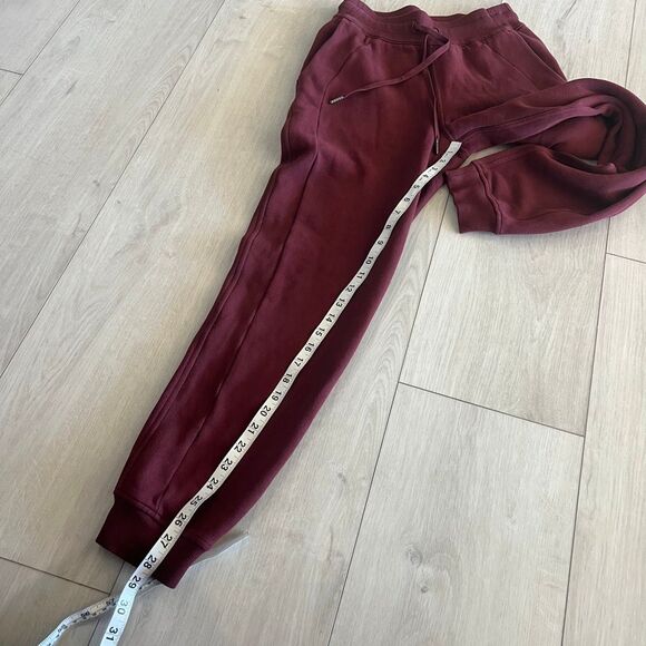 Lululemon women’s joggers size 2 - Picture 3 of 9